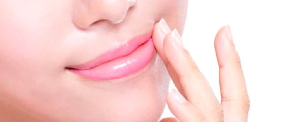 Tips about lips discoloration